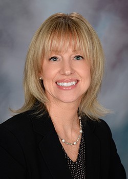 Laura Molnar 